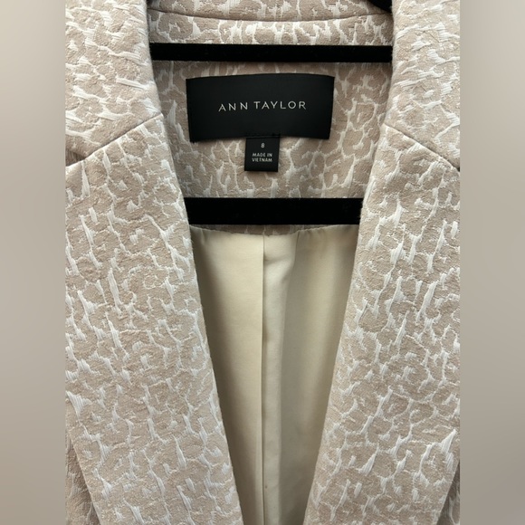 Ann Taylor Animal Jacquard Pattern Long Blazer - Picture 3 of 5